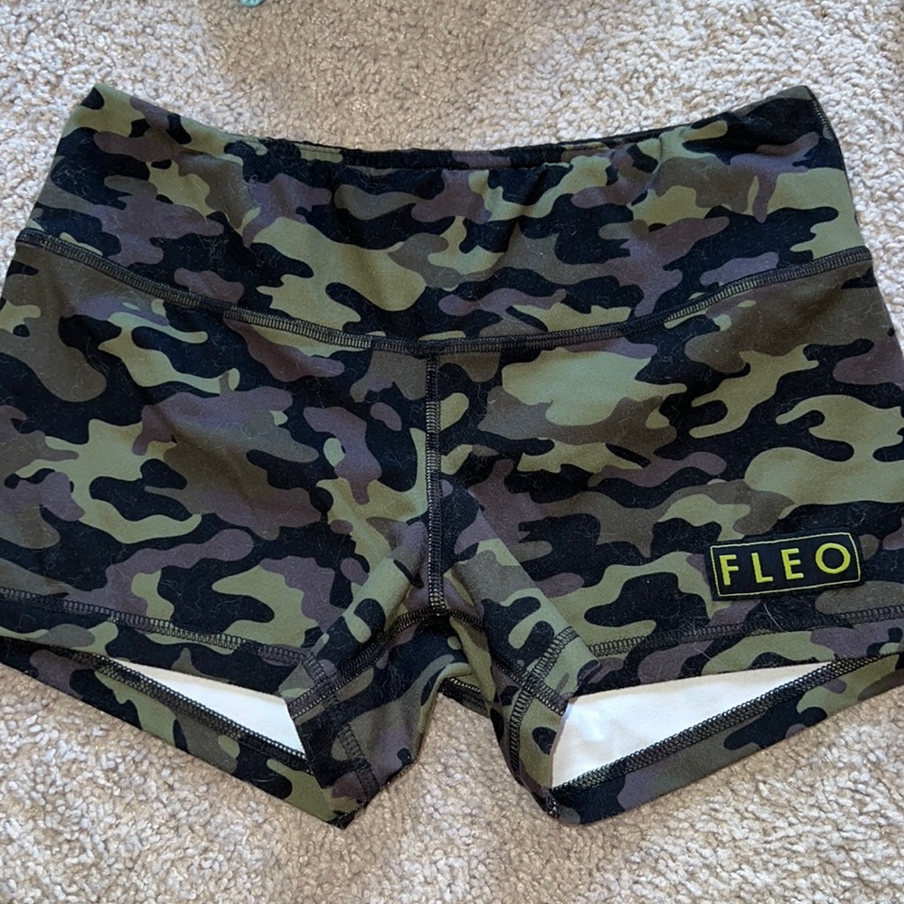 3.25 inseam, single lined EUC